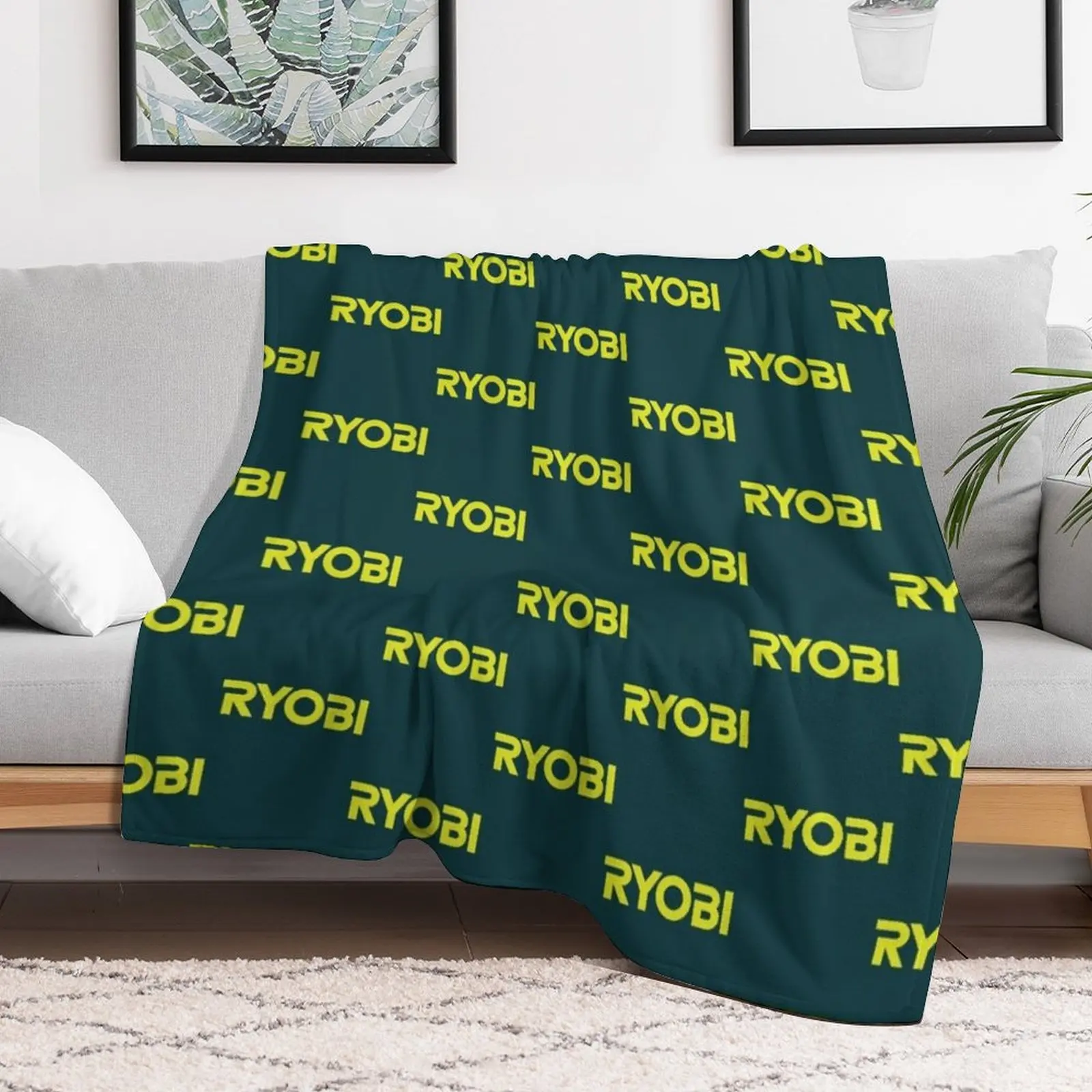 POWER TOOLS-RYOBI LOGO Throw B - Power Tools Logo のレビューと価格